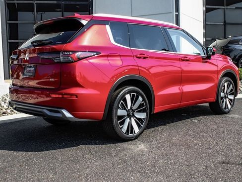 New 2025 Mitsubishi Outlander SEL image 6