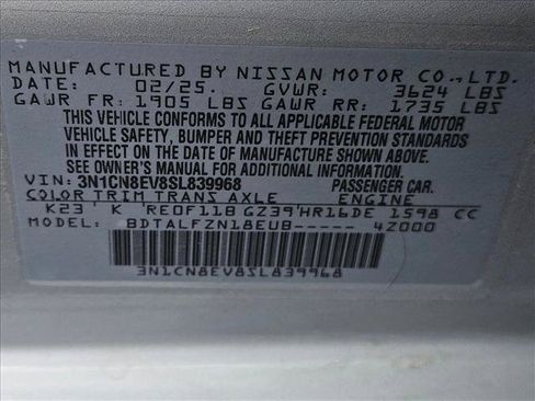 Used 2025 Nissan Versa SV FWD image 14