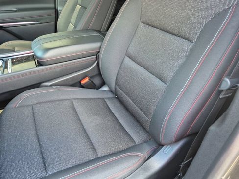 Used 2024 Chevrolet Traverse Z71 w/ Enhanced Driving Package AWD/4WD image 11