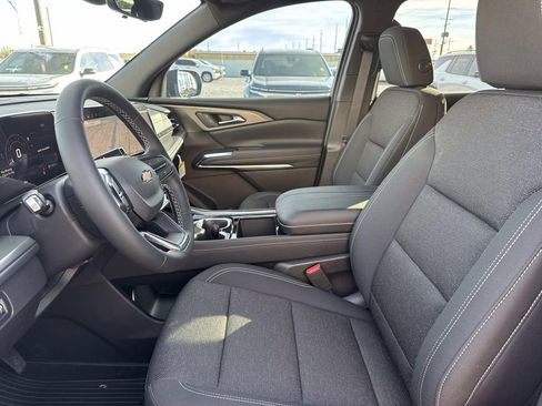 New 2026 Chevrolet Traverse LT image 18