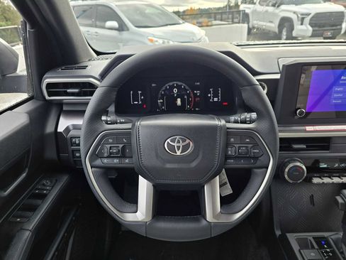 Certified 2025 Toyota 4Runner SR5 image 19