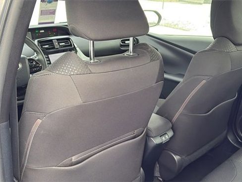 Used 2021 Toyota Prius LE image 20