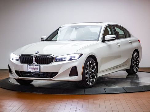Used 2025 BMW 330i Sedan w/ Convenience Package image 1