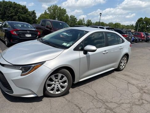 Used 2023 Toyota Corolla LE FWD image 4
