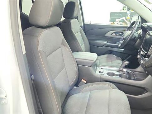 Used 2019 Chevrolet Traverse LT image 25