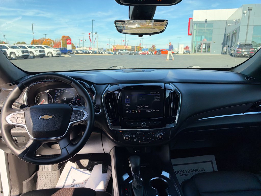 Used 2023 Chevrolet Traverse High Country AWD/4WD image 15
