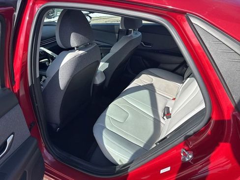 Used 2023 Hyundai Elantra Limited w/ Cargo Package FWD image 21