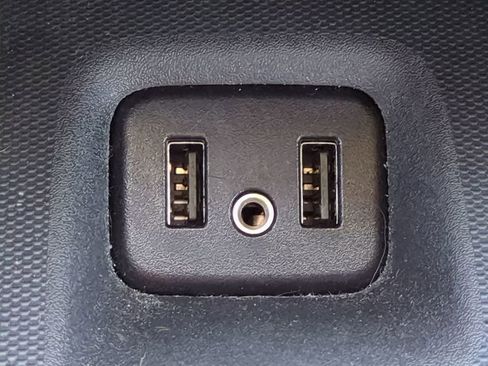 Used 2018 Buick Enclave Essence image 23