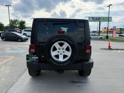 Used 2018 Jeep Wrangler Sport AWD/4WD image 11