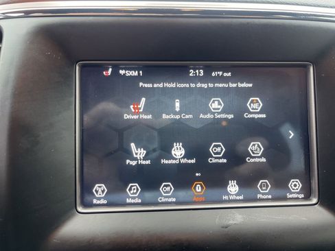 Used 2018 Jeep Grand Cherokee Laredo image 16