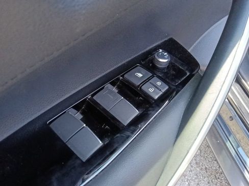 Used 2020 Toyota Corolla XSE FWD image 12