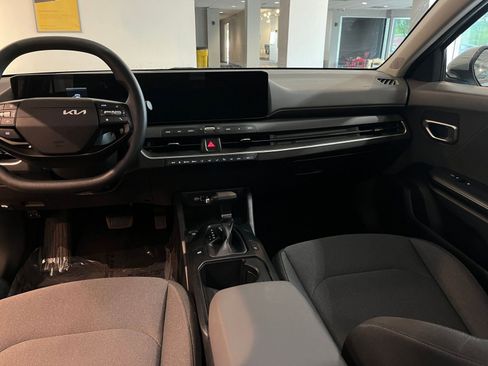 Used 2025 Kia K4 FWD image 34