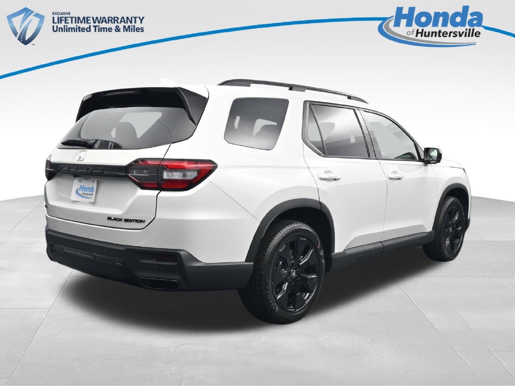 New 2026 Honda Pilot Black Edition image 9