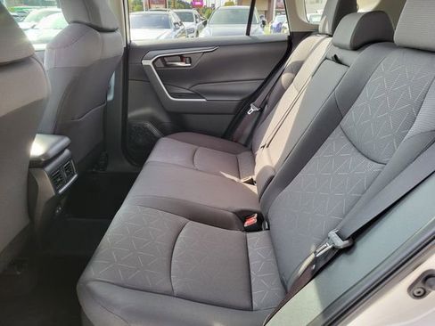 Used 2025 Toyota RAV4 XLE image 5