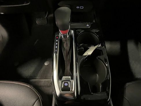 Used 2025 Chevrolet Trax RS FWD image 38