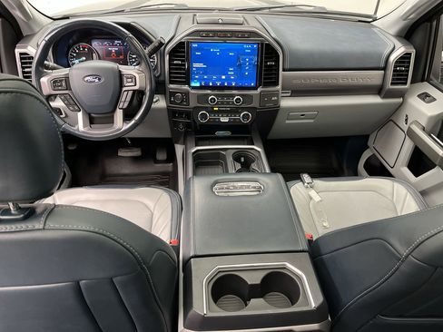 Used 2022 Ford F350 Limited image 4