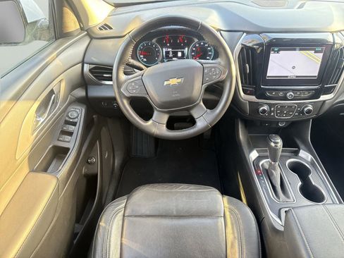 Used 2019 Chevrolet Traverse LT w/ LT Premium Package image 12