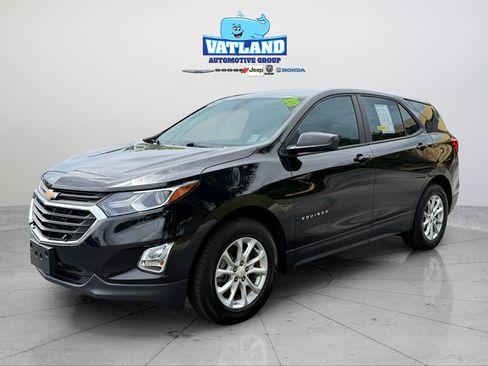 Used 2020 Chevrolet Equinox LS w/ LPO, Cargo Package FWD image 1