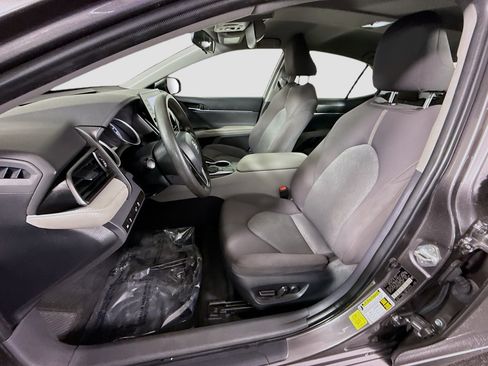 Used 2023 Toyota Camry LE FWD image 21
