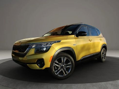 Used 2021 Kia Seltos S image 1