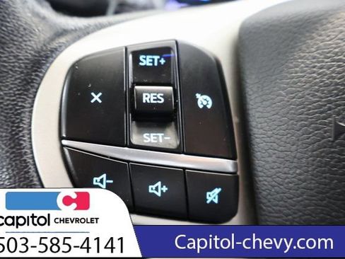 Used 2021 Ford Explorer XLT w/ Equipment Group 202A AWD/4WD image 17
