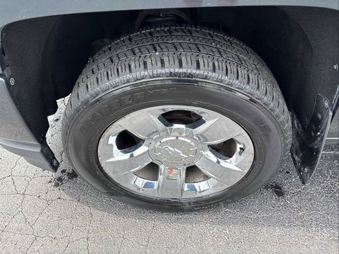 Used 2017 Chevrolet Silverado 1500 LTZ Z71 w/ LTZ Plus Package AWD/4WD image 26