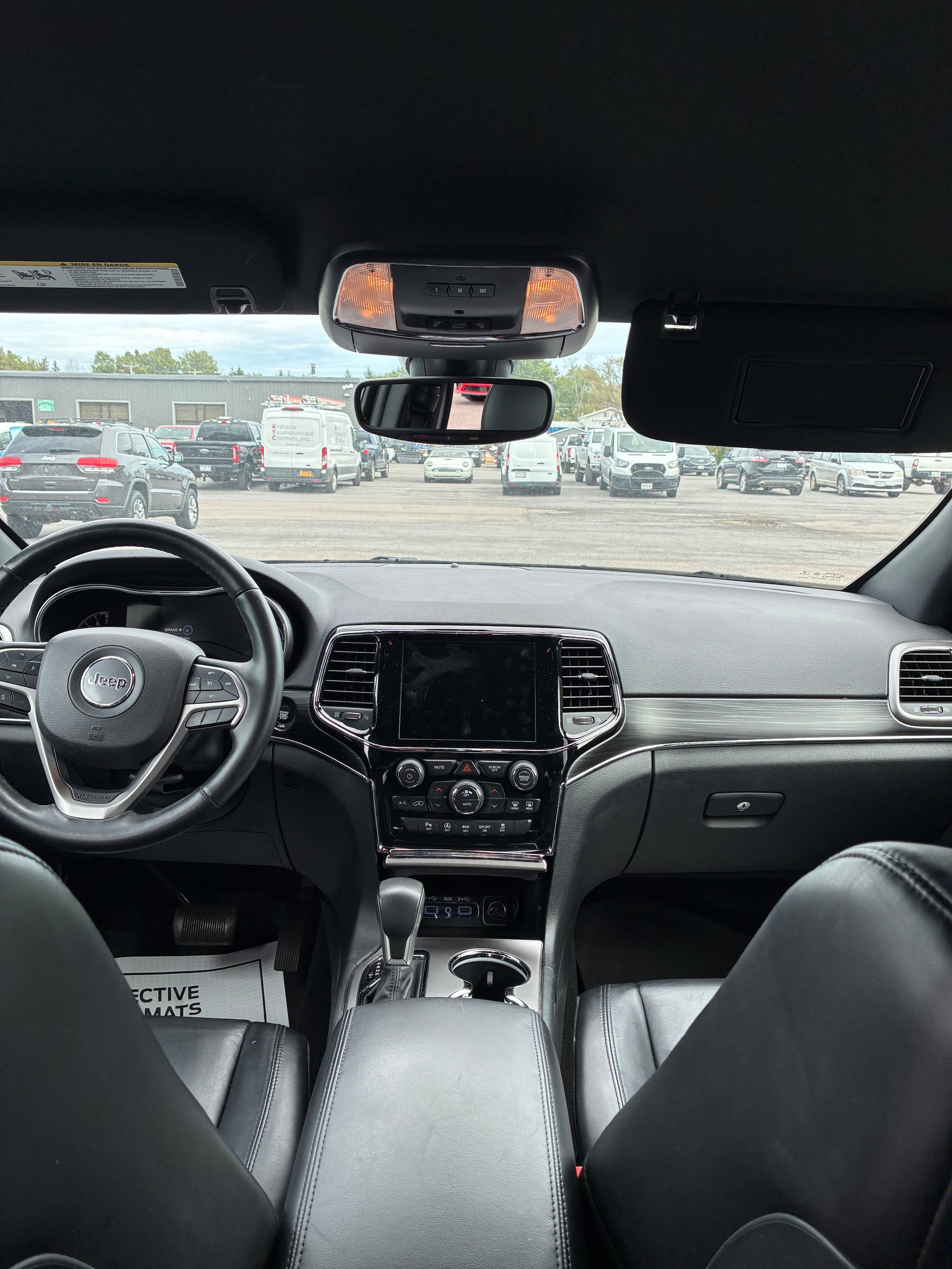 Used 2019 Jeep Grand Cherokee Limited AWD/4WD image 14