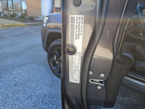 Used 2023 Jeep Compass Trailhawk w/ Trailhawk Elite Group image 38