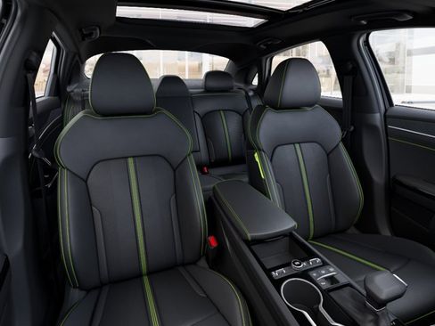New 2026 Kia K5 GT w/ GT1 Package FWD image 32