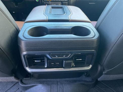 Used 2020 Chevrolet Silverado 1500 High Country w/ Technology Package image 16