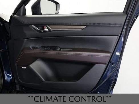 New 2025 MAZDA CX-5 Signature image 18