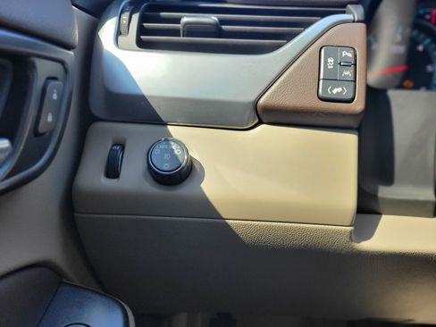 Certified 2020 Chevrolet Tahoe LT w/ RST Edition image 20