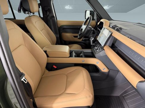 New 2026 Land Rover Defender 110 X-Dynamic SE AWD/4WD image 21