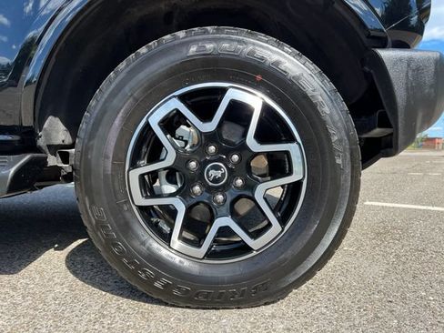 Used 2025 Ford Bronco Outer Banks AWD/4WD image 13