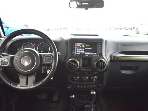 Used 2015 Jeep Wrangler Unlimited Sport image 27