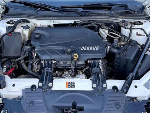 Used 2011 Chevrolet Impala LT w/ Luxury Edition Package FWD image 30