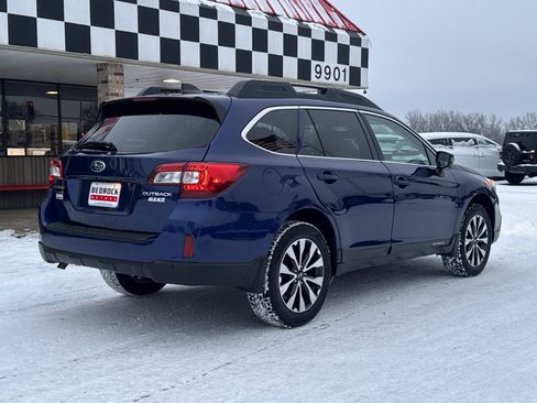 Used 2017 Subaru Outback 2.5i Limited image 7