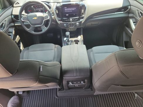 Used 2023 Chevrolet Traverse LT FWD image 10