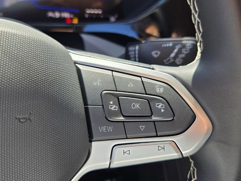 Certified 2024 Volkswagen Taos S FWD image 25
