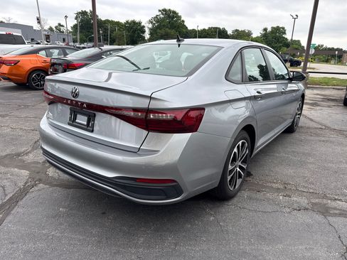 Used 2025 Volkswagen Jetta Sport FWD image 5