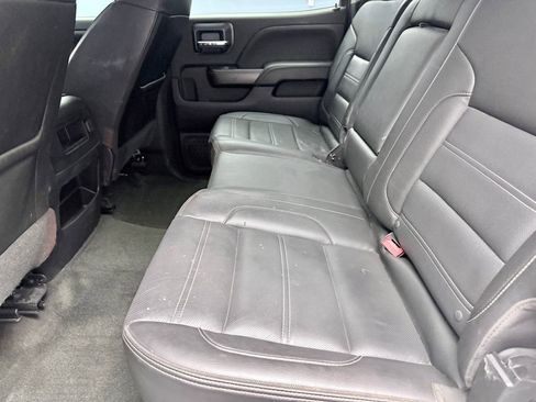 Used 2018 GMC Sierra 2500 Denali w/ Suspension Package, Off-Road AWD/4WD image 13