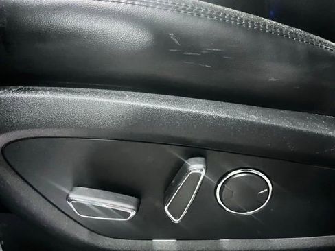 Used 2016 Lincoln MKX Reserve FWD image 23