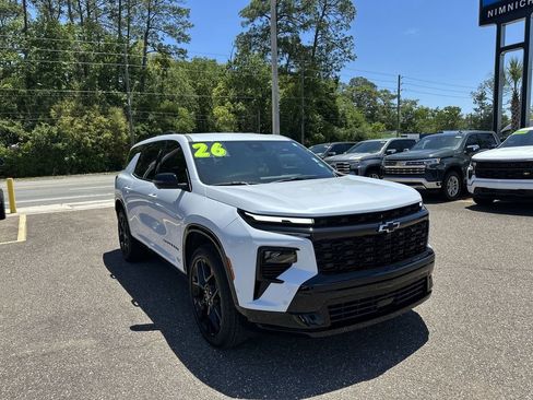 Used 2026 Chevrolet Traverse RS FWD image 10