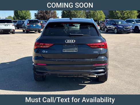 Used 2020 Audi Q3 2.0T Premium w/ Convenience Package AWD/4WD image 5