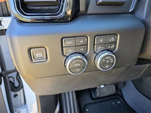 New 2026 GMC Sierra 1500 AT4 w/ AT4 Premium Package image 27