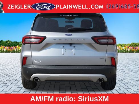 Used 2023 Ford Escape SE FWD image 4