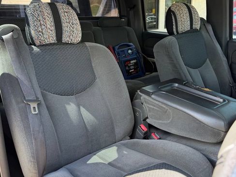 Used 2003 Chevrolet Avalanche 2WD image 18