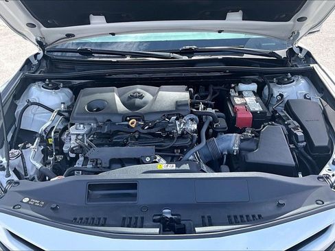 Used 2023 Toyota Camry SE image 29