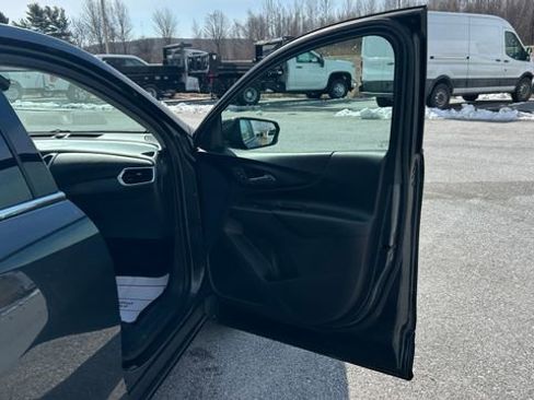 Used 2020 Chevrolet Equinox LT w/ Driver Convenience Package image 44