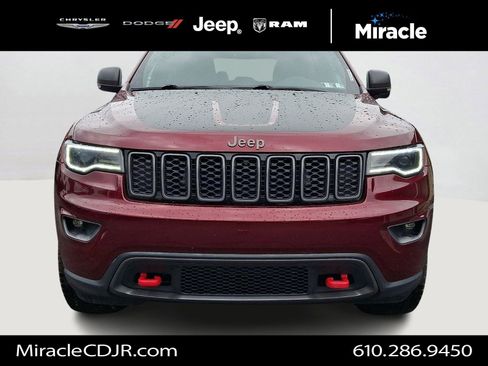 Used 2019 Jeep Grand Cherokee Trailhawk w/ Trailhawk Luxury Group AWD/4WD image 2